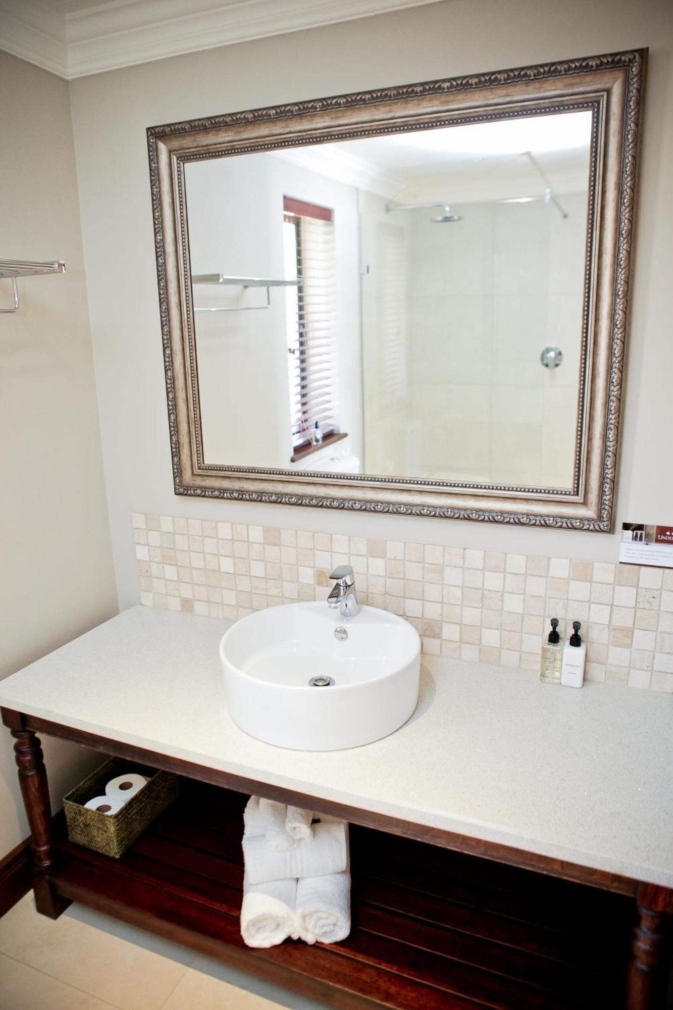 Under Oaks Guesthouse พาร์ล ห้อง รูปภาพ